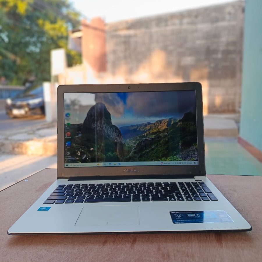 ASUS 502ACA